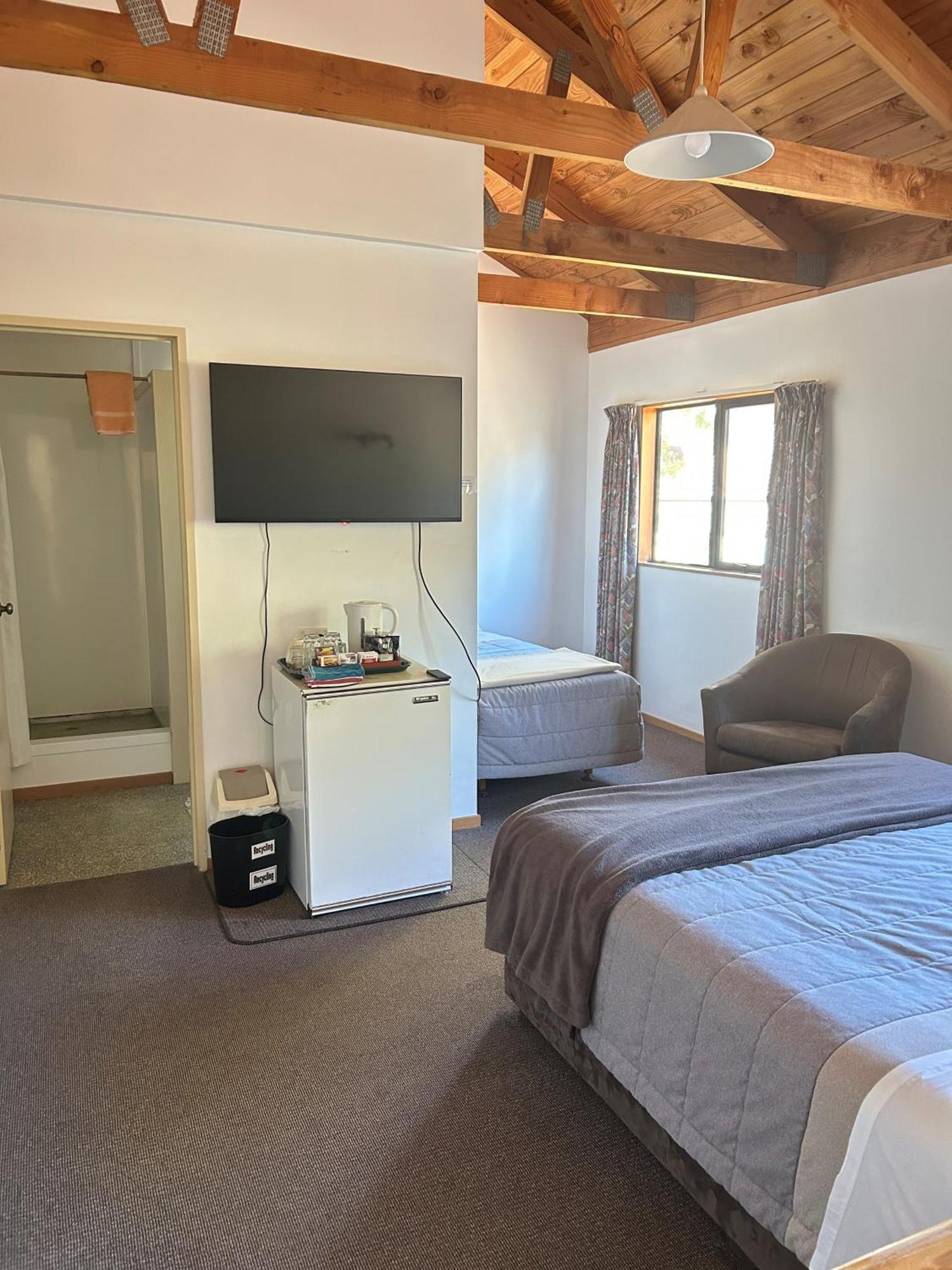 The Hobbit Motorlodge Ohakune Bagian luar foto
