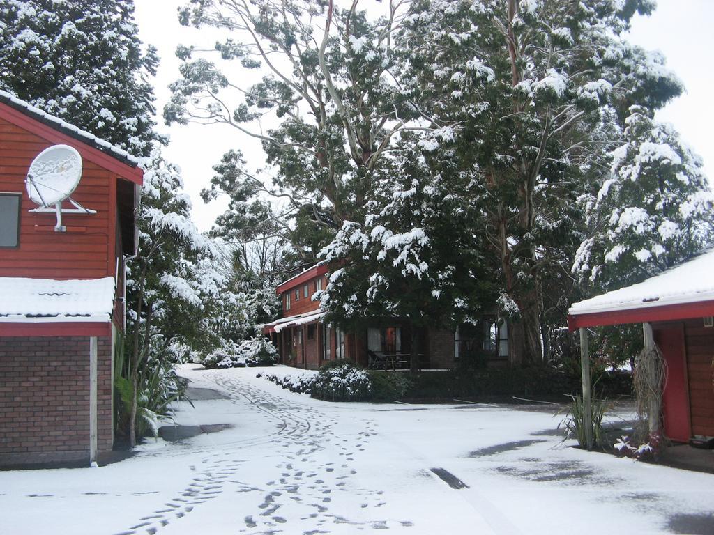 The Hobbit Motorlodge Ohakune Bagian luar foto