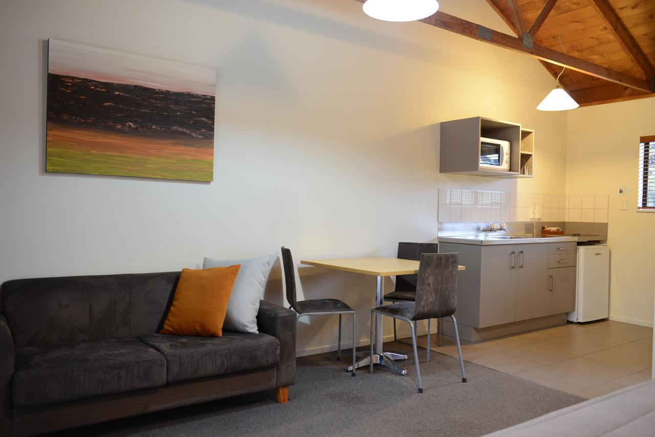 The Hobbit Motorlodge Ohakune Bagian luar foto