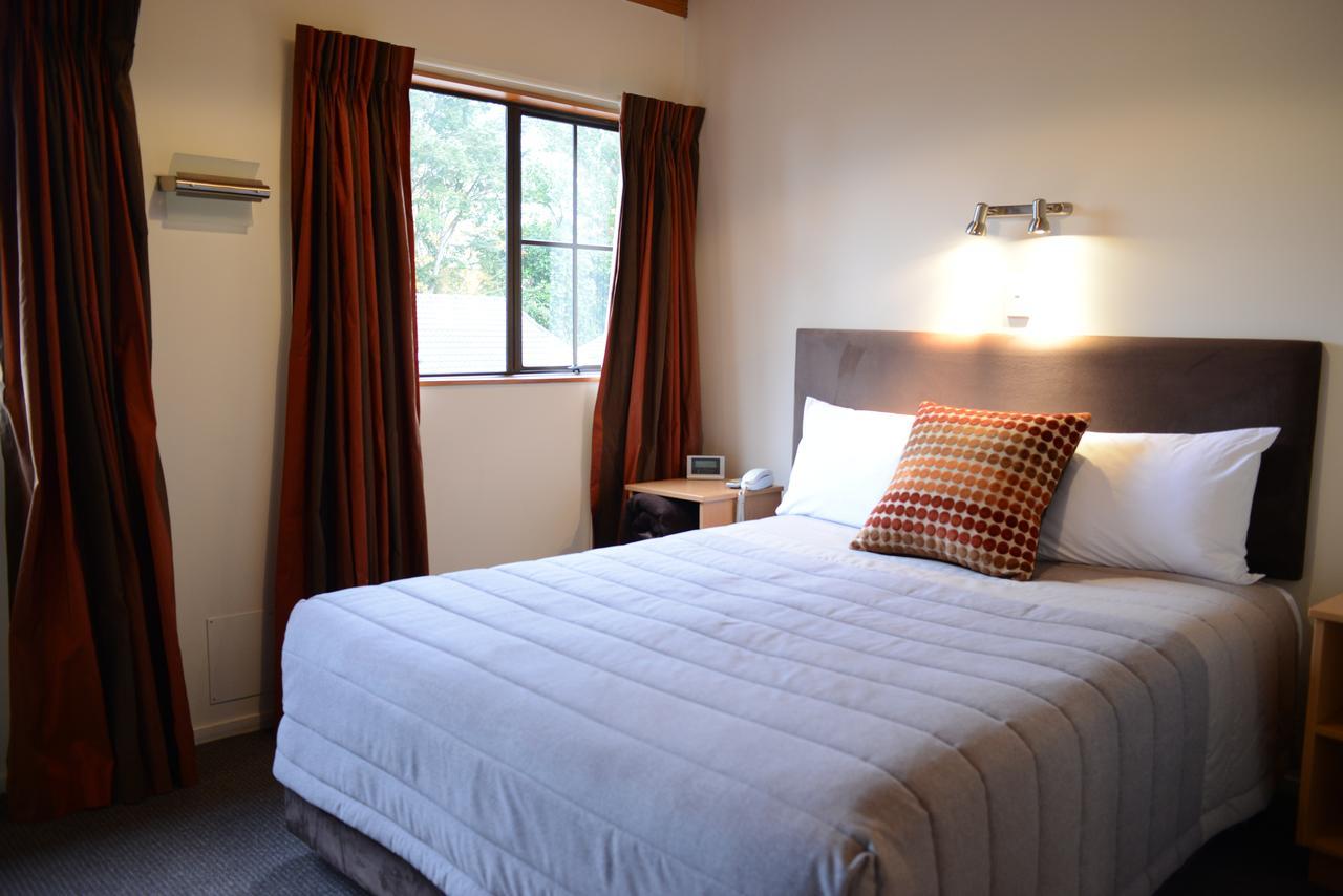 The Hobbit Motorlodge Ohakune Bagian luar foto