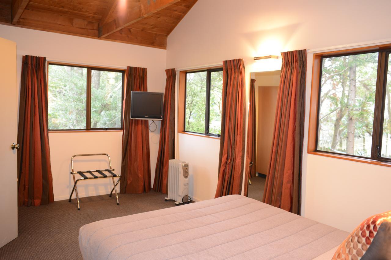 The Hobbit Motorlodge Ohakune Bagian luar foto
