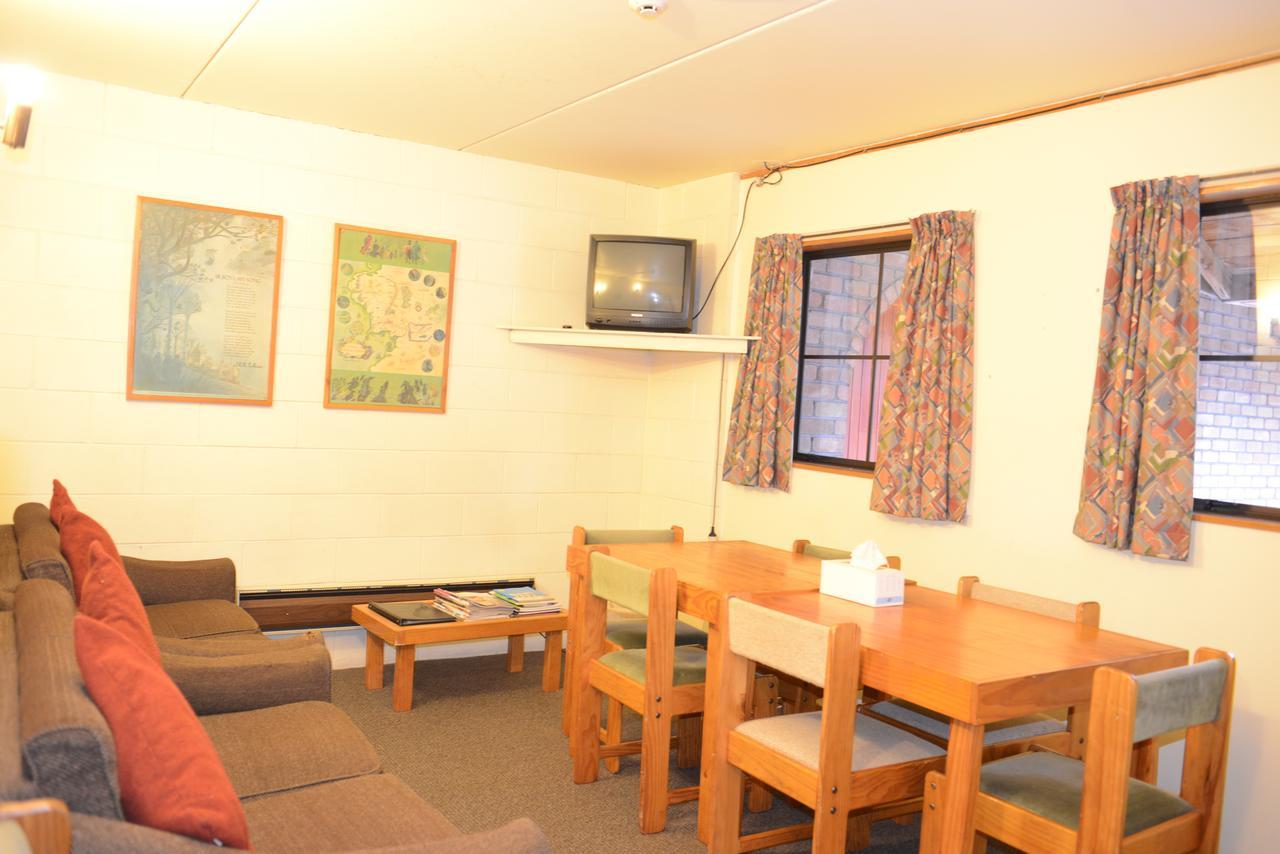 The Hobbit Motorlodge Ohakune Bagian luar foto