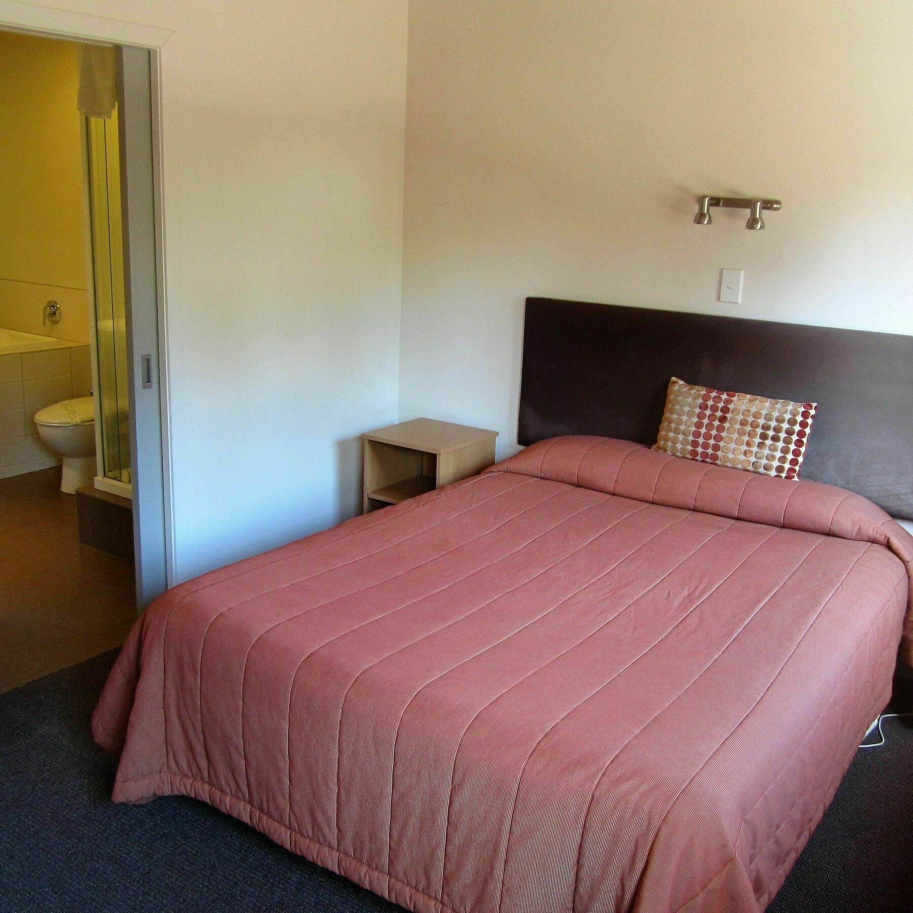 The Hobbit Motorlodge Ohakune Bagian luar foto